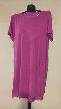 Naložite sliko v pregledovalnik galerije, OBLEKA iz viskoze, kratka, UNI velikost do 50, temno zelena, rdeča, črna, vijoličasta