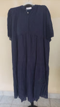 Naložite sliko v pregledovalnik galerije, OBLEKA, dolga, UNI velikost do 48, temno modra in črna