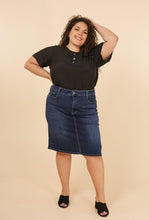 Prenesite sliku u preglednik galerije, Jeans suknja (pojedinačne veličine 44-54)