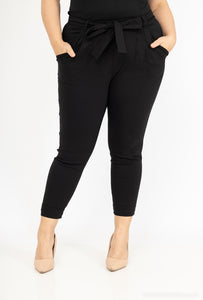 Elegantne, raztegljive hlače z nabranim pasom z mašno, posamezne velikosti 44-52, ČRNE