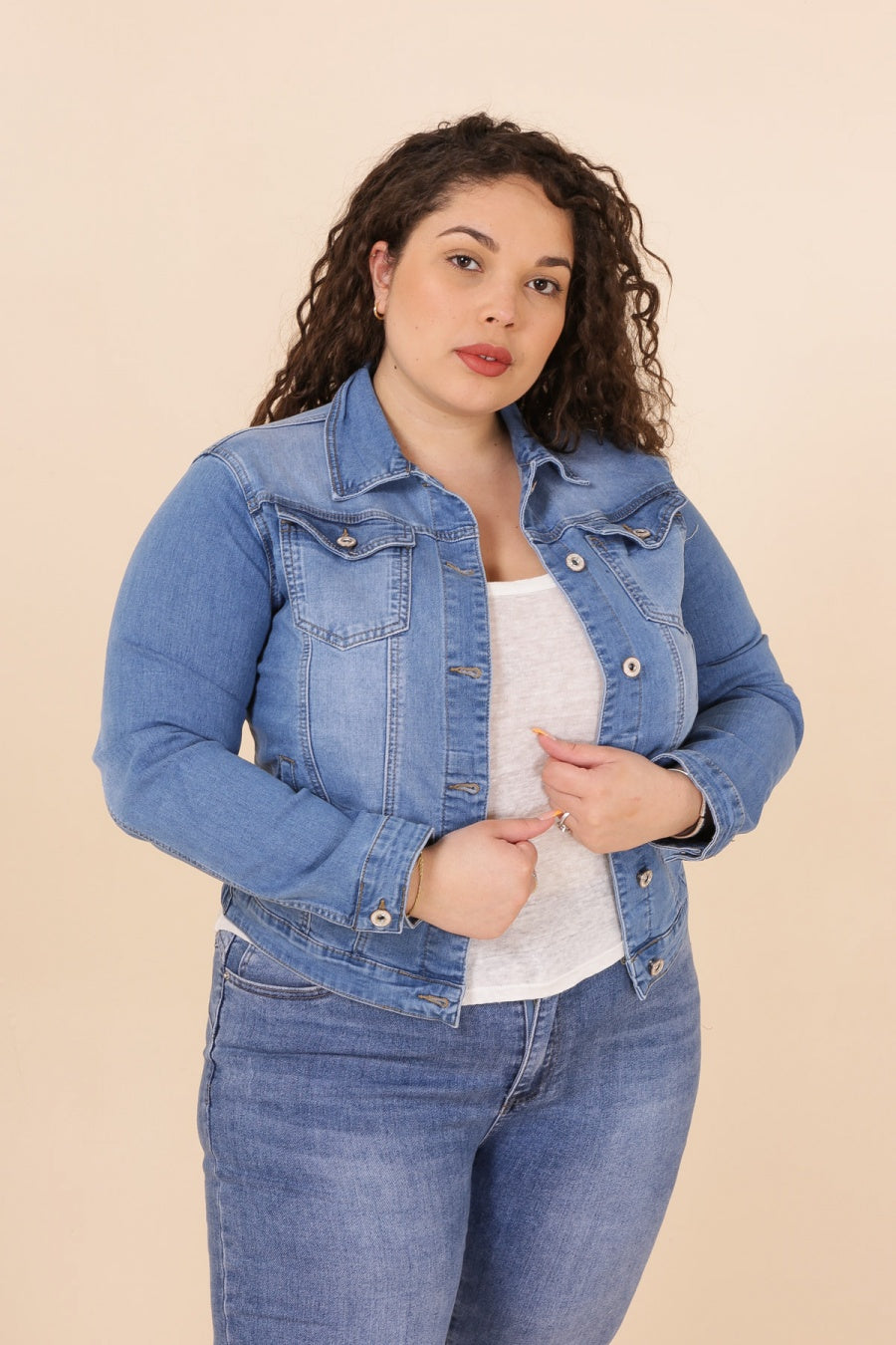 Kratka jeans jakna, velikosti 42-54, OPRIJET KROJ