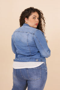 Kratka jeans jakna, velikosti 42-54, OPRIJET KROJ