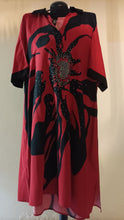 Prenesite sliku u preglednik galerije, Poletna obleka, UNI velikost do 50, rdeča in rjava barva (B51430L)
